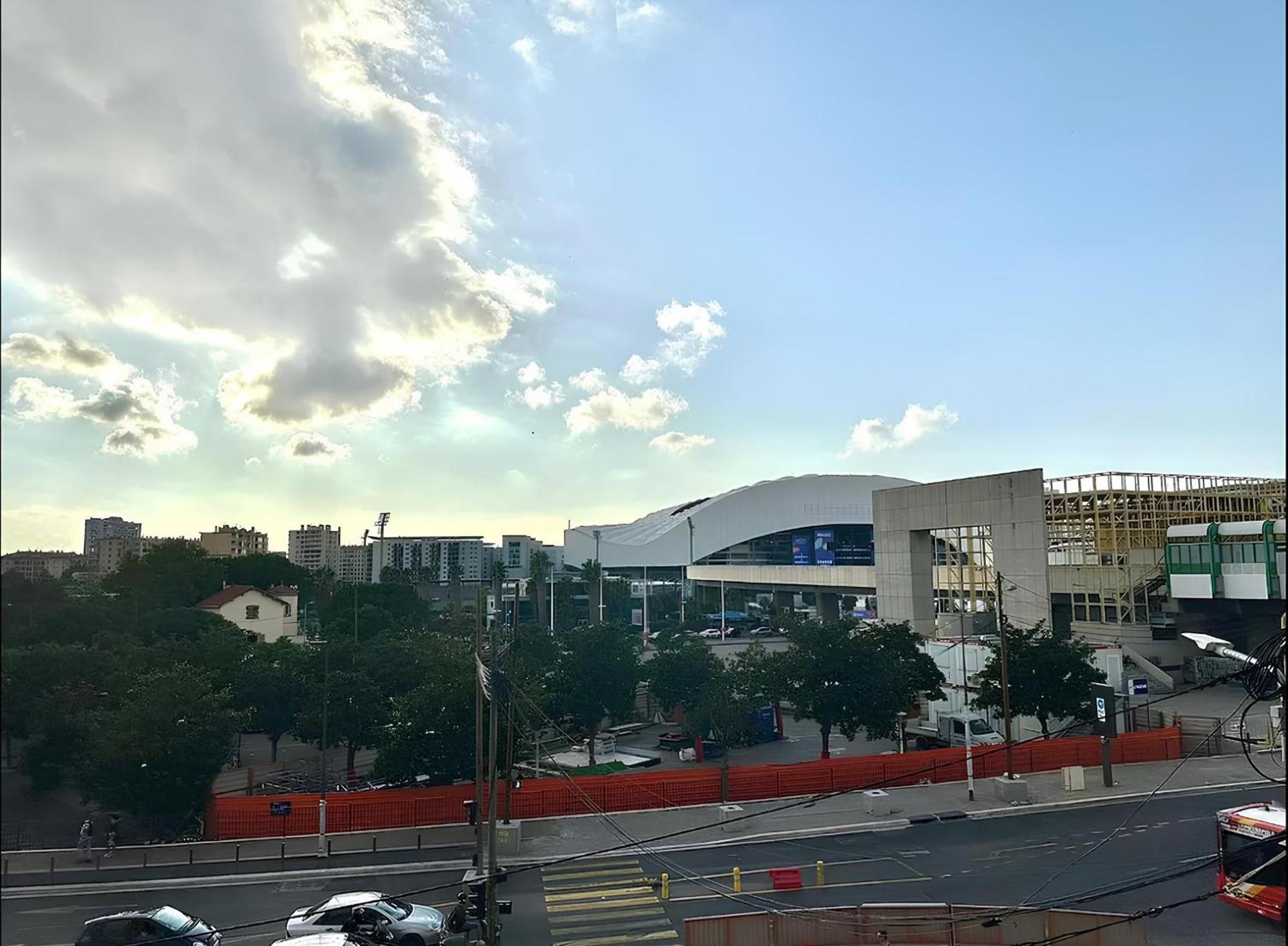 מרסיי Magnifique Appartement En Face Du Stade Velodrome מראה חיצוני תמונה